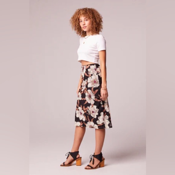 NWT BOG Collection RHO BLACK FLORAL SLIP SKIRT - Picture 2 of 6